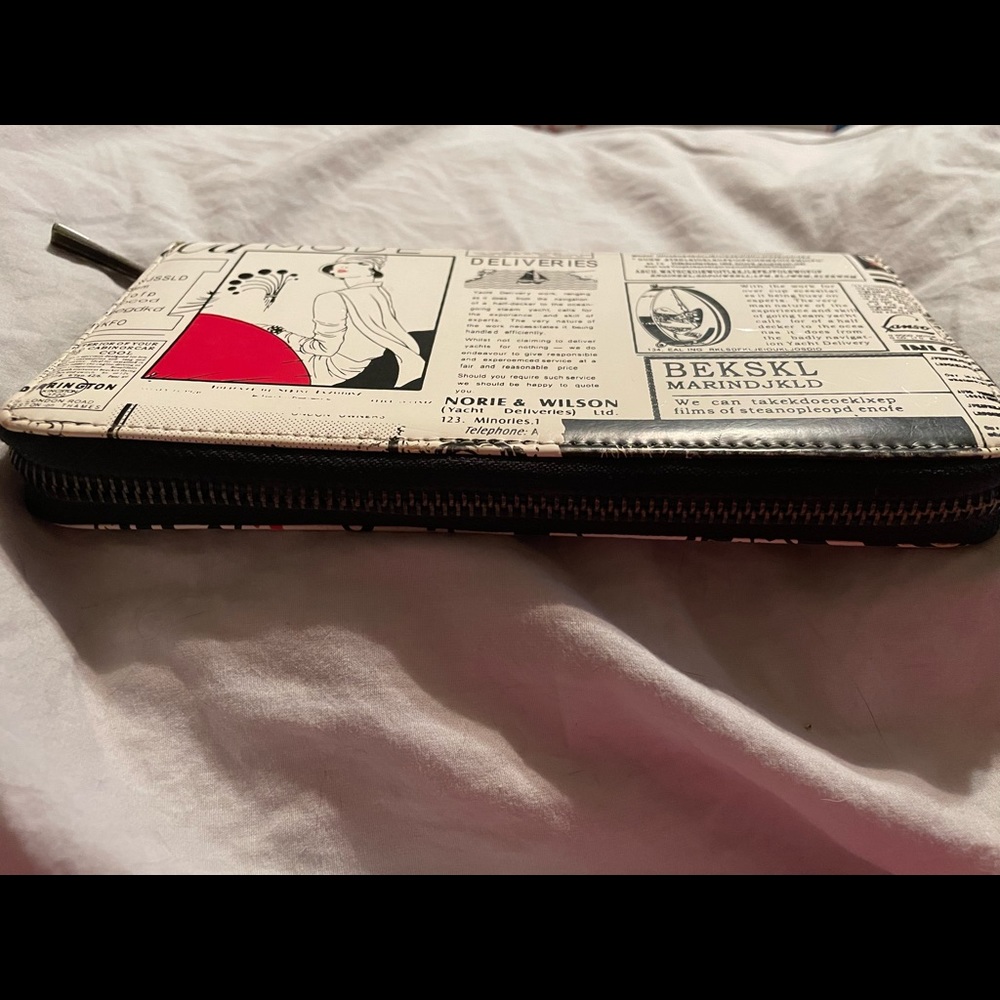 ModCloth “Retro Reporter” Wallet - Picture 6 of 15